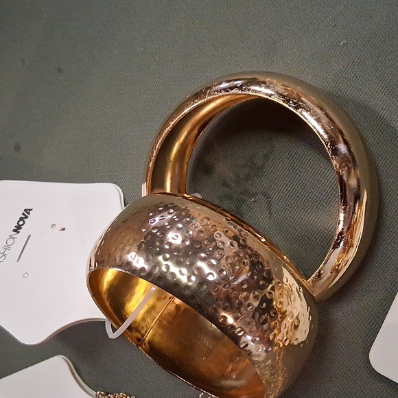 NWT Womens Fashion Nova Gold Jewelry Set - Picture 5 of 5